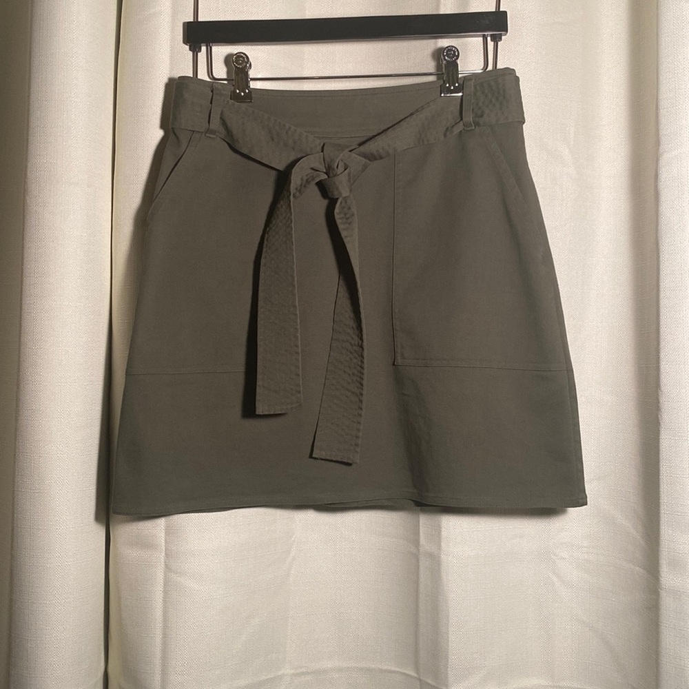 Banana Republic Belted Skirt